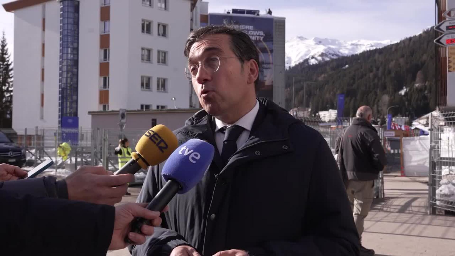 El Gobierno replica a Trump que el 2,1% es "suficiente" para cumplir con la OTAN