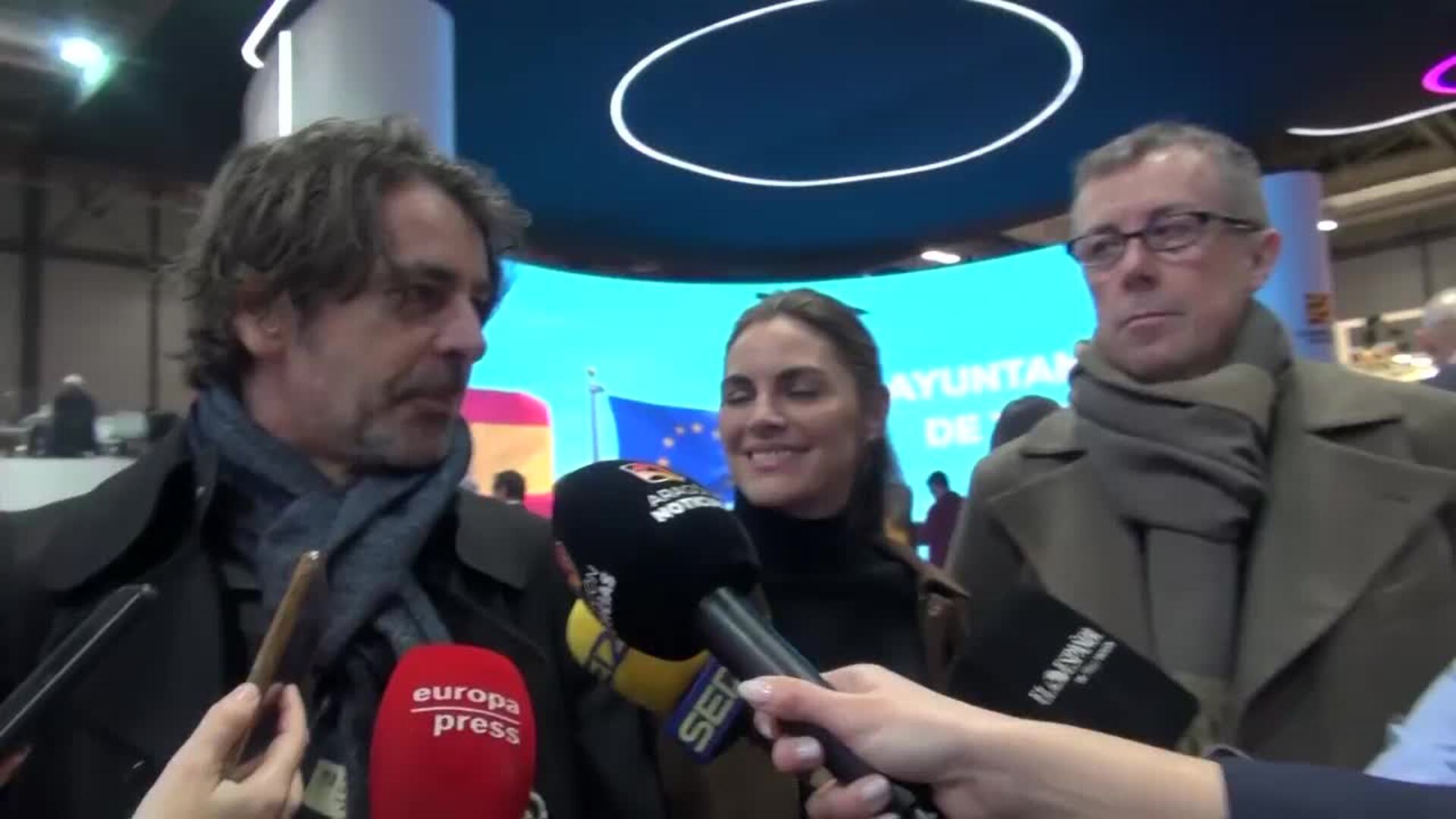 Eduardo Noriega y Amaia Salamanca promocionan 'La ahorcada' y Aragón en Fitur