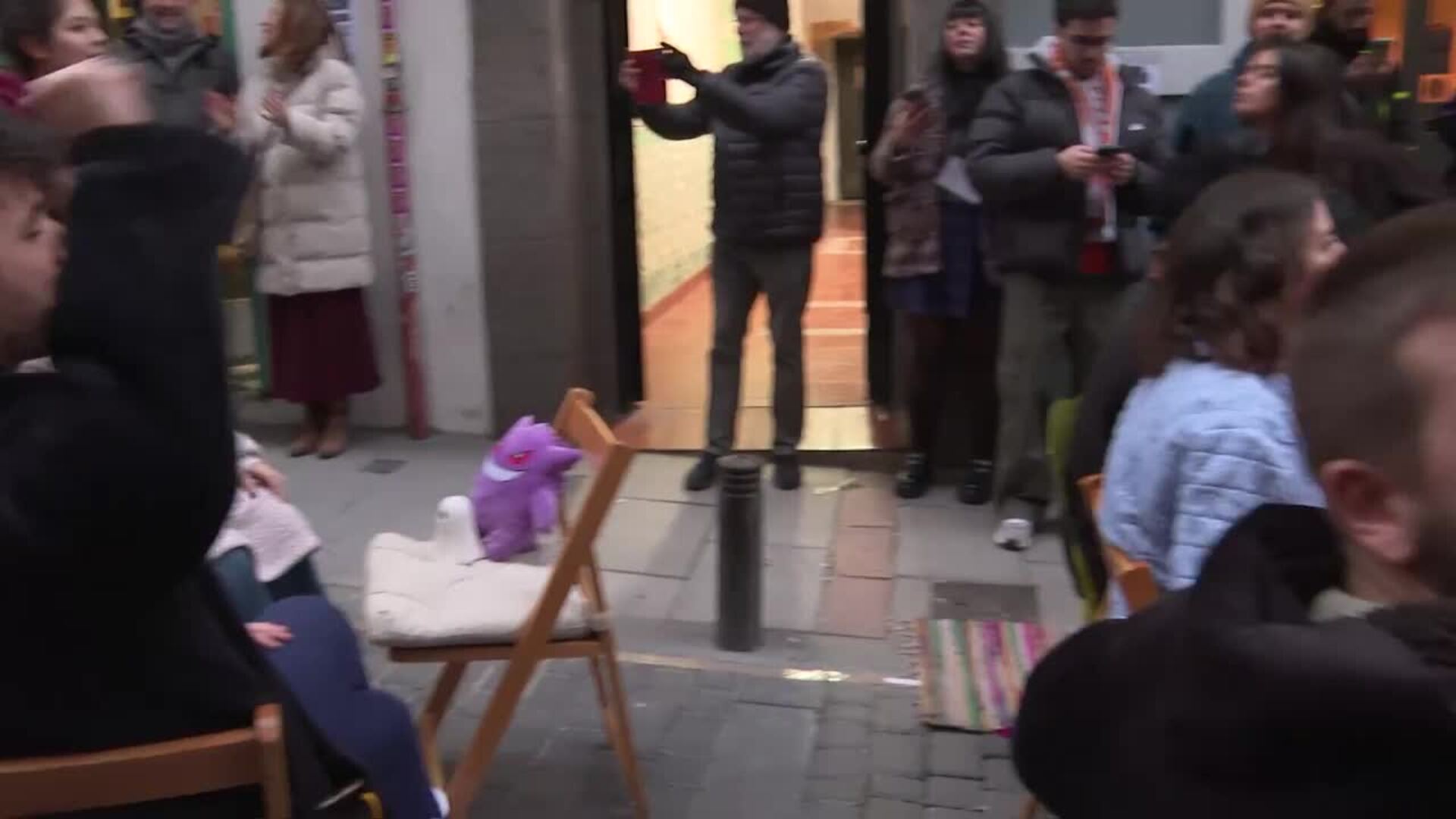 Vecinos de Valverde 42 se movilizan en Malasaña ante compra del edificio por fondo de inversión