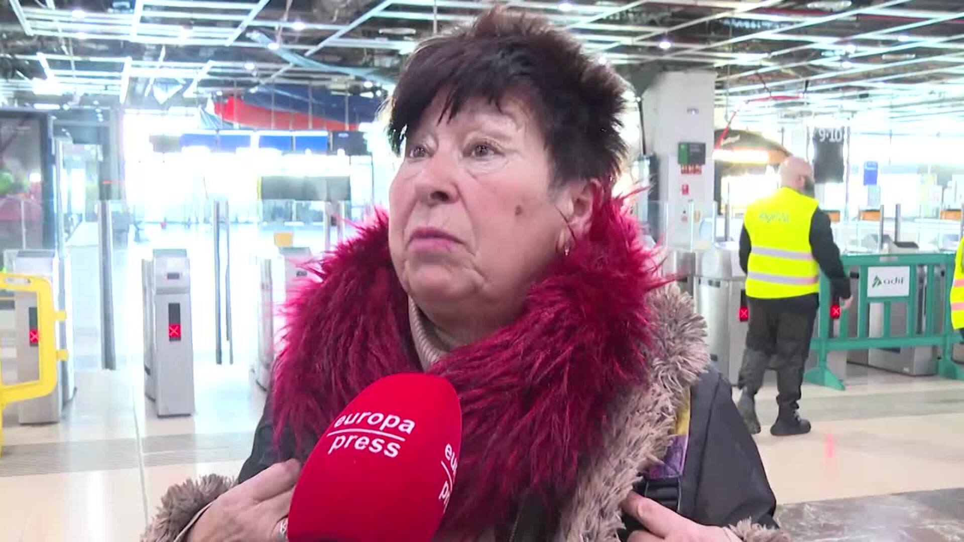 Ciudadanos de diferentes zonas de Cataluña manifiestan su inquietud ante la crisis ferroviaria