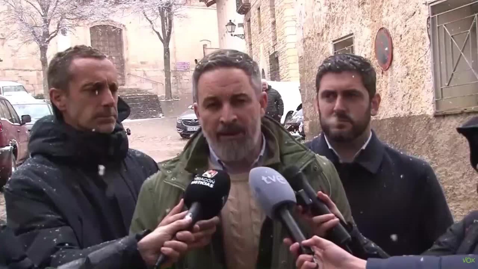 Abascal rechaza la regularización extraordinaria de inmigrantes ilegales