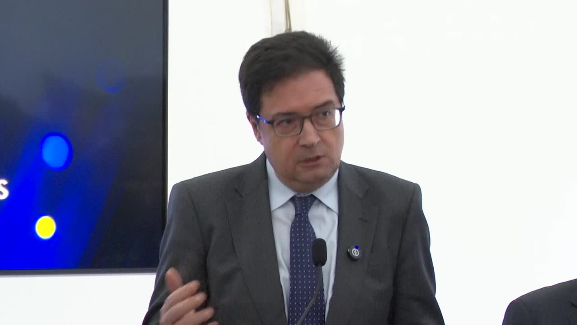 Óscar López considera a Puente "ejemplo de cómo se da la cara" y "transparencia"