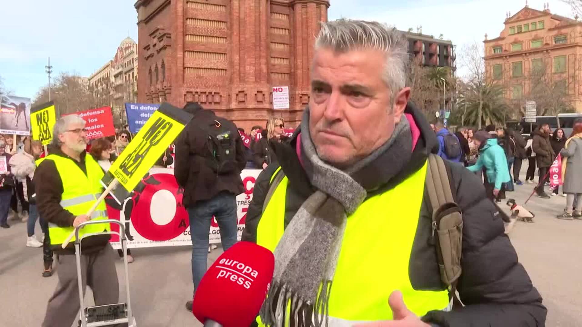 Anna Clements: La ley protege a todos los perros menos a los de caza"
