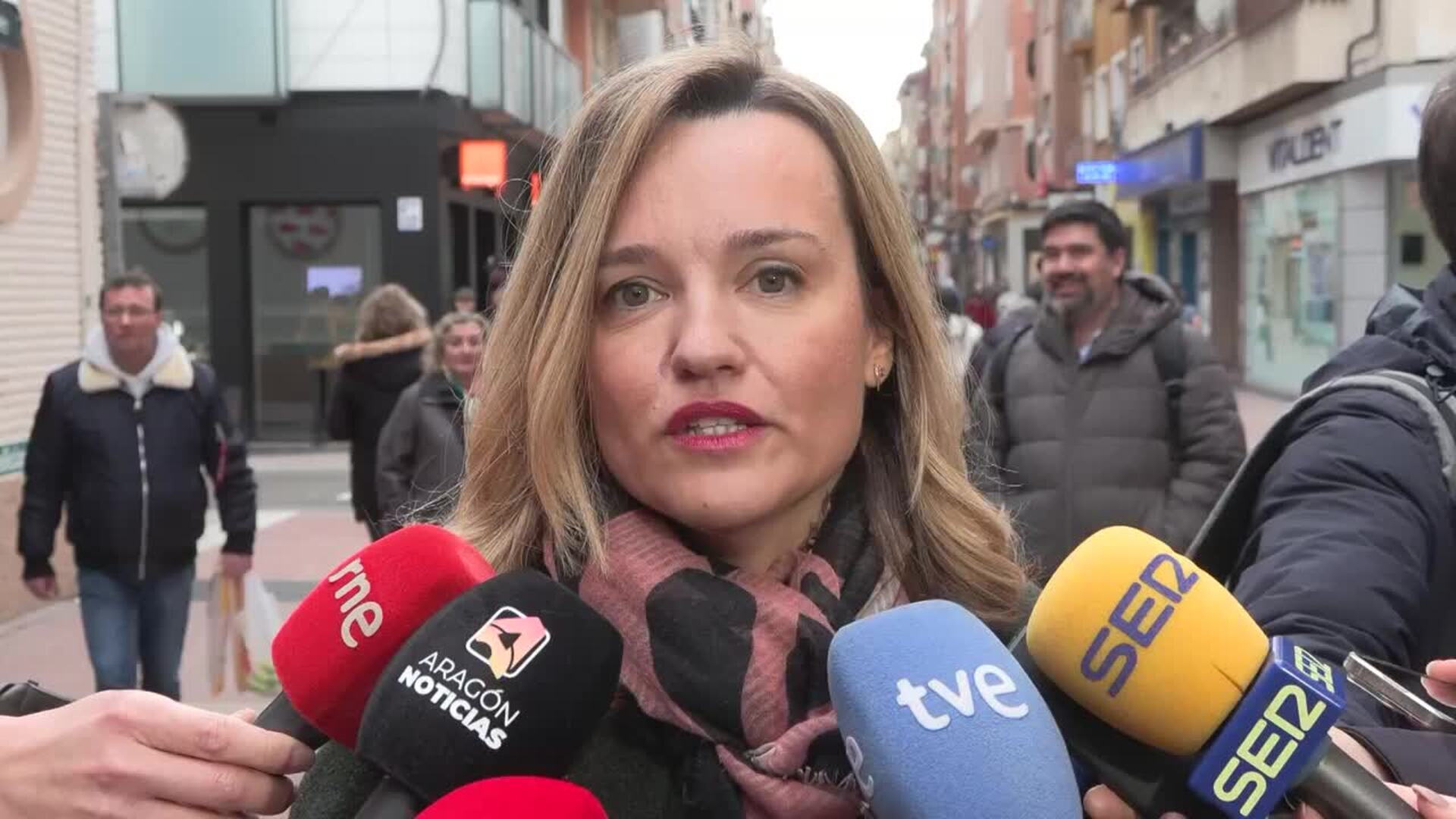 Alegría promete la línea 2 del tranvía en Zaragoza y ampliar la 1