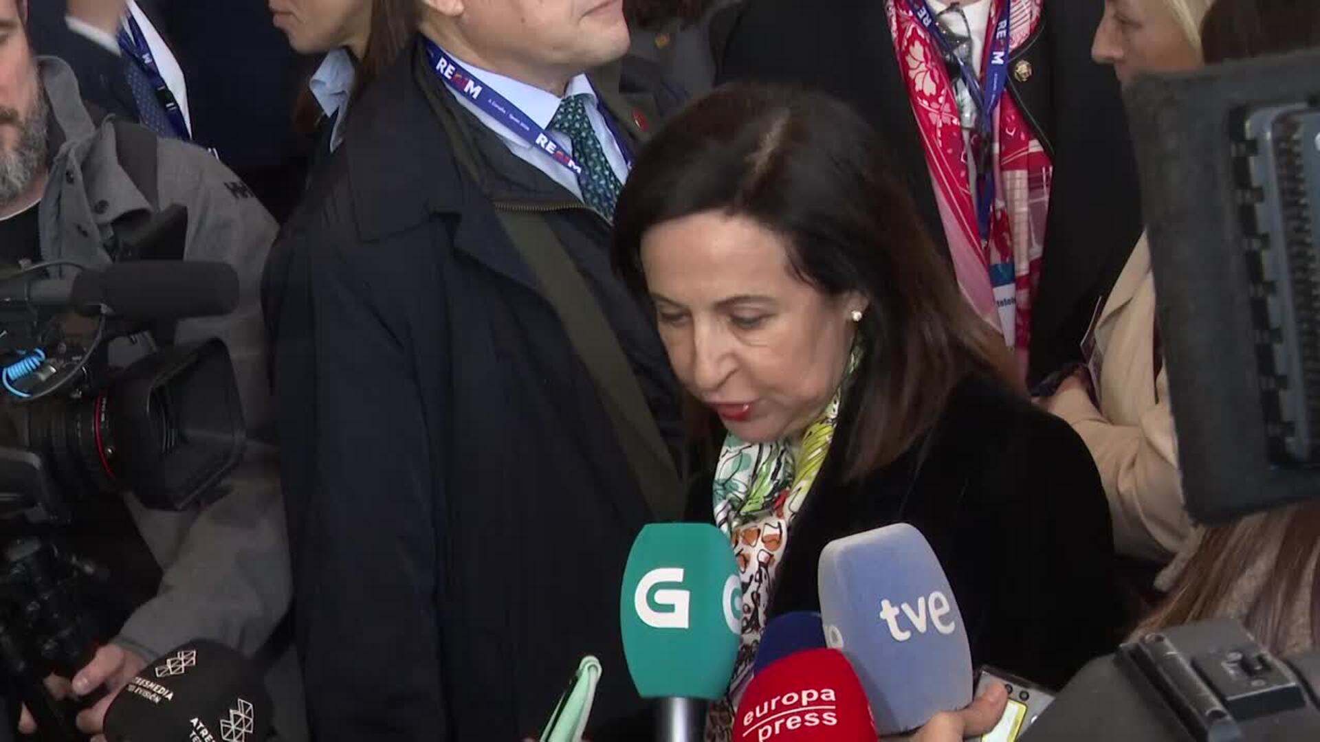 Robles apela a la diplomacia sobre Groenlandia y afirma que no está "presente" el despliegue