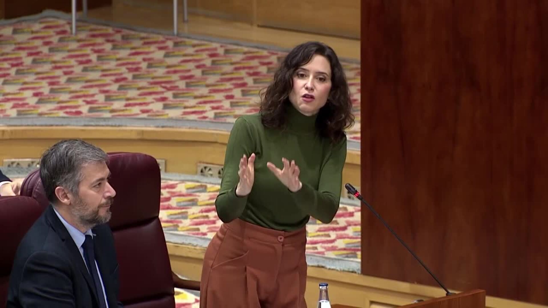 Ayuso critica que se use "un caso fabricado" en Móstoles para perjudicar al PP