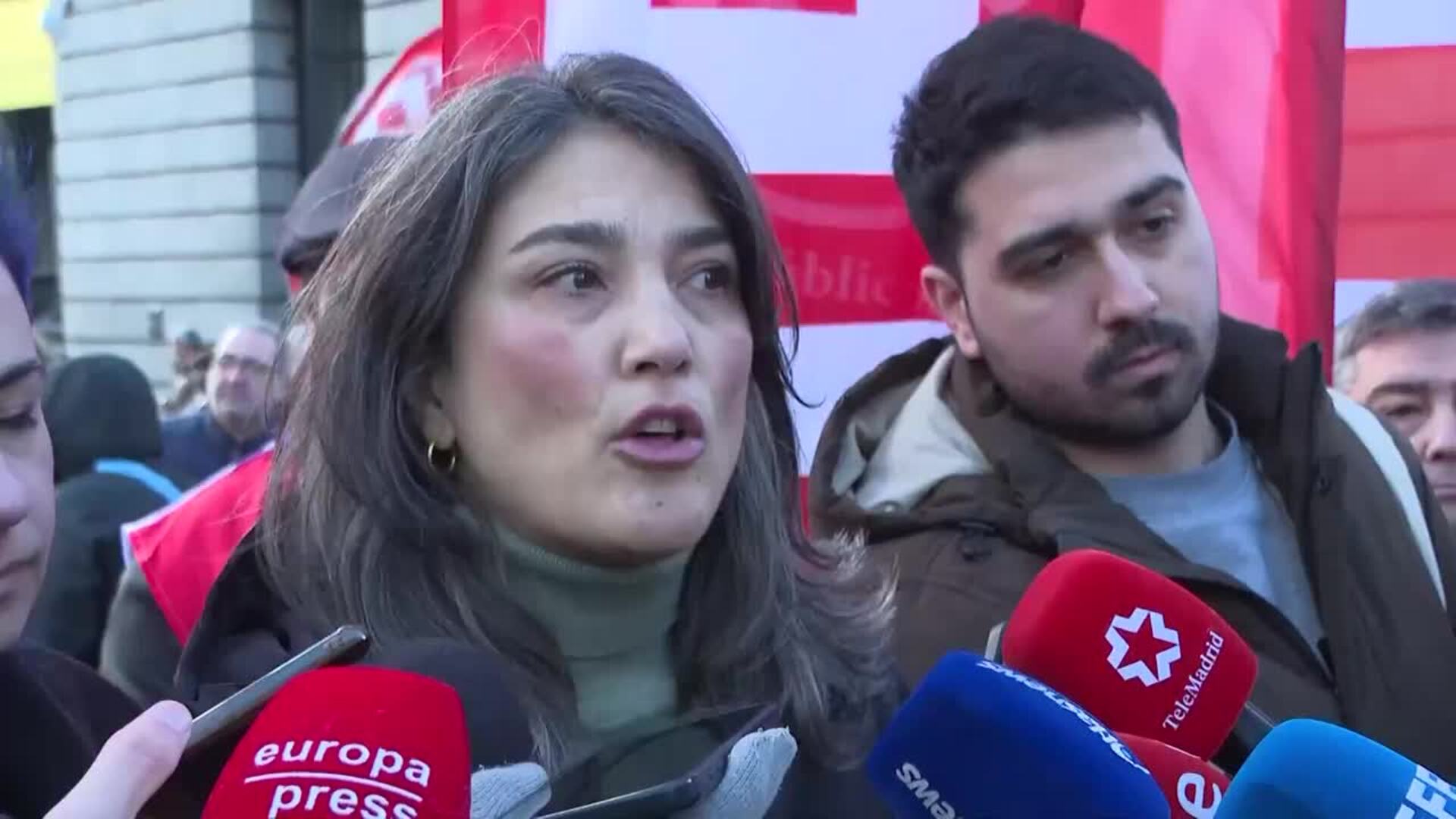 Más Madrid y PSOE piden a Ayuso "dejar de esconderse"