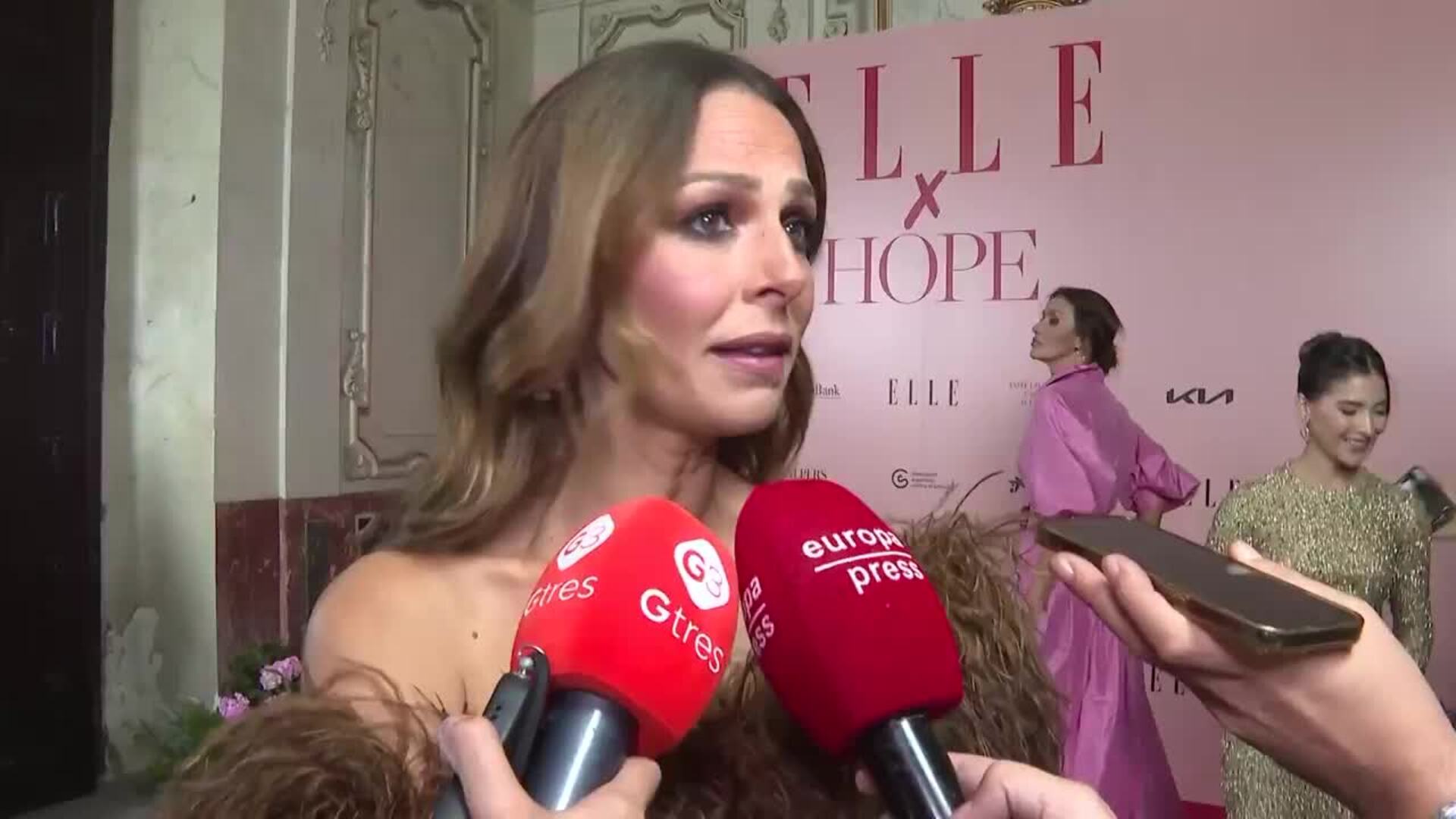 Eva González responde con una sonrisa a las preguntas sobre la nueva ilusión de Cayetano Rivera