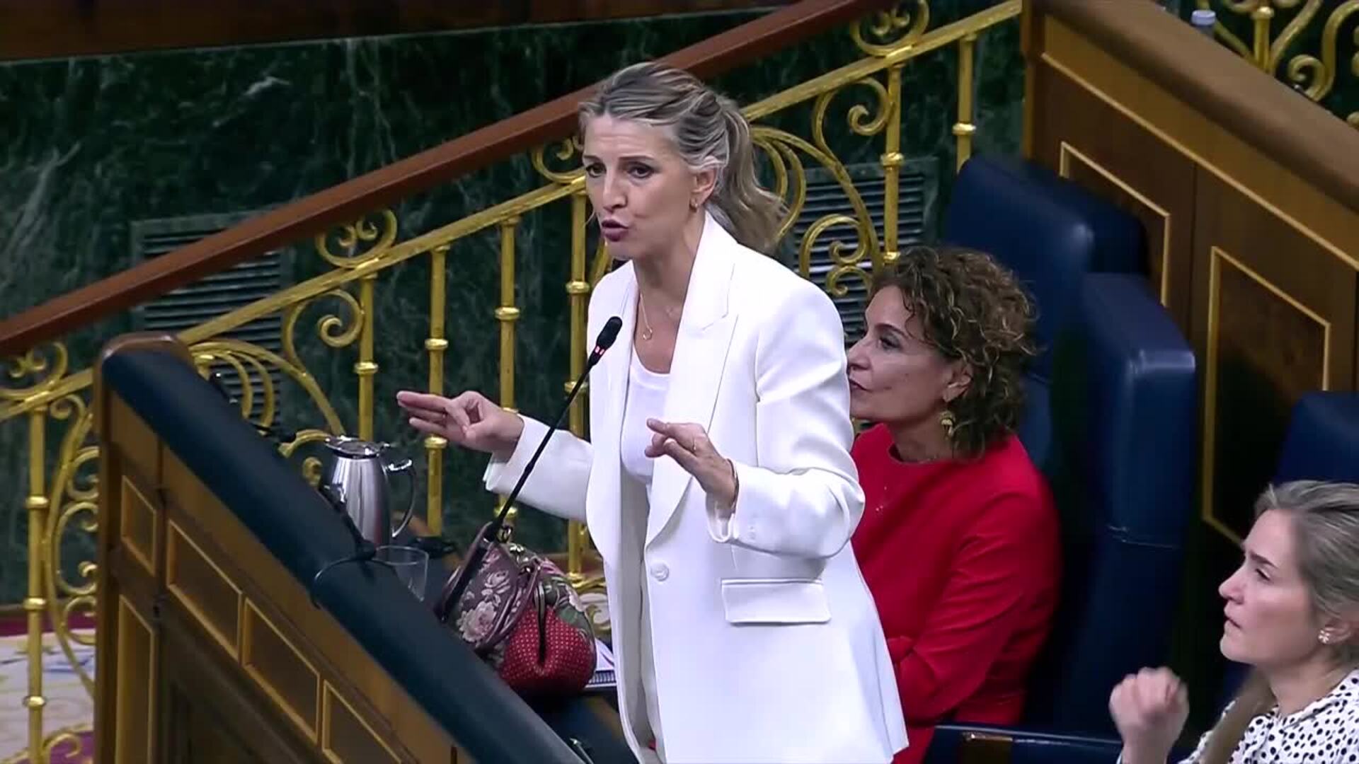 Yolanda Díaz recalca que está prohibido sancionar a un empleado si falta por culpa de un tren