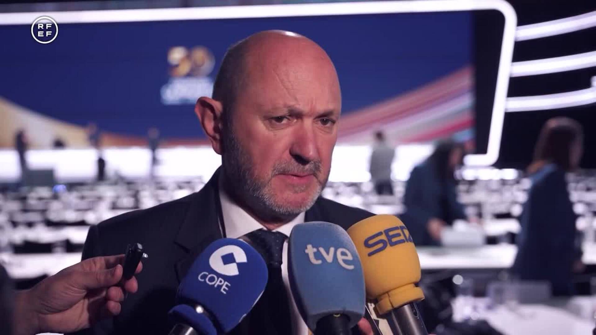 Rafael Louzán agradece al Real Madrid y Florentino Pérez estar "en el seno" de la UEFA