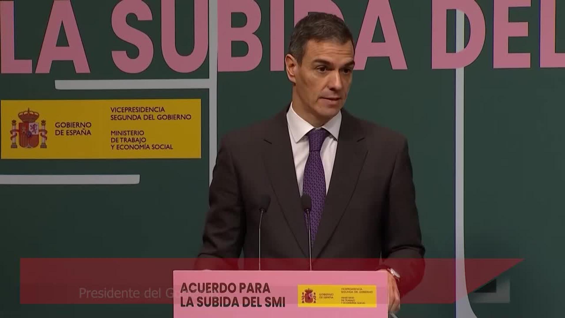 Díaz firma con CCOO y UGT el alza del SMI para 2026 y llama a las empresas a subir sueldos