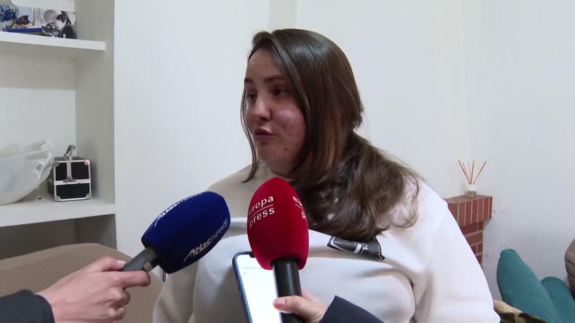 Vecinos de Grazalema (Cádiz) viven con “alegría y emoción” la vuelta a casa tras su desalojo