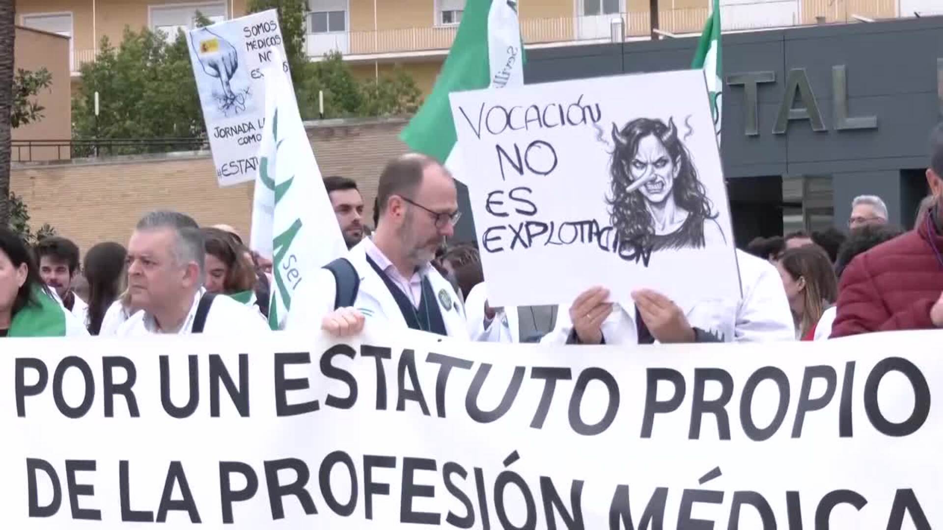 Médicos exigen un Estatuto Marco y mantienen un 27% de apoyo en el tercer día de paro