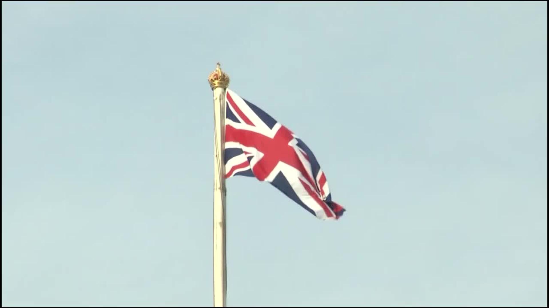 Andrés de Inglaterra, en libertad