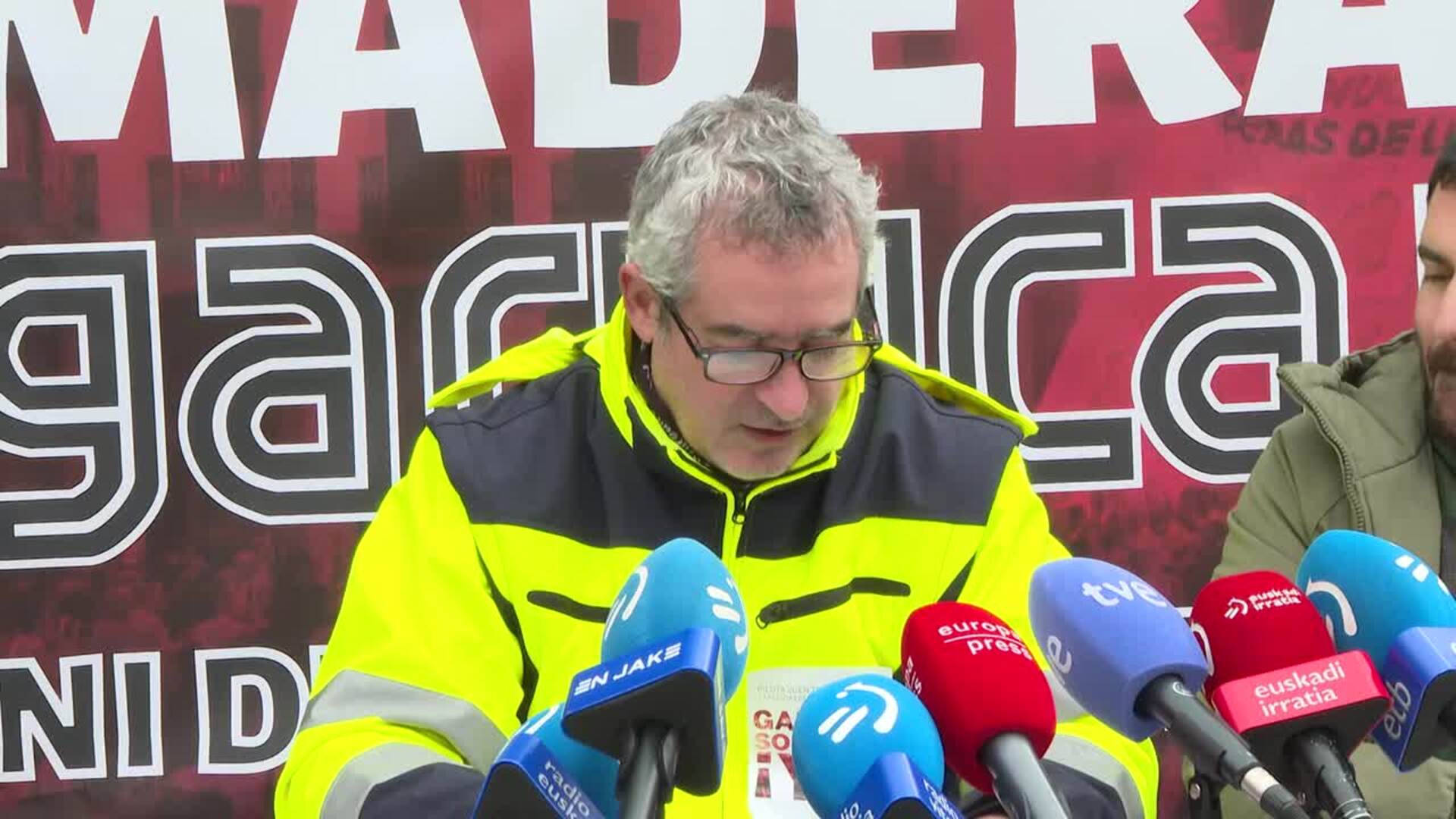 El comité de Maderas Llodio exige a la empresa la readmisión inmediata de los 35 despedidos