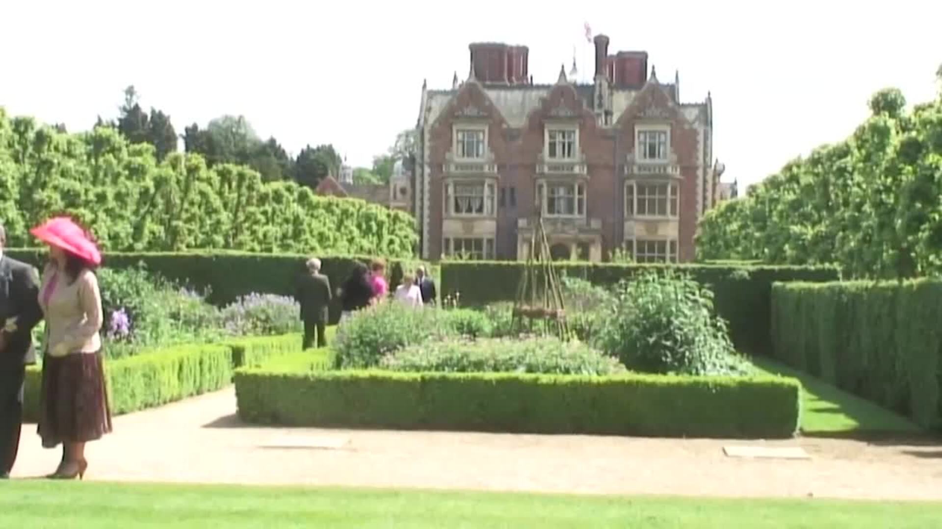 La Policía inicia un nuevo registro en Royal Lodge, antigua residencia del expríncipe Andrés