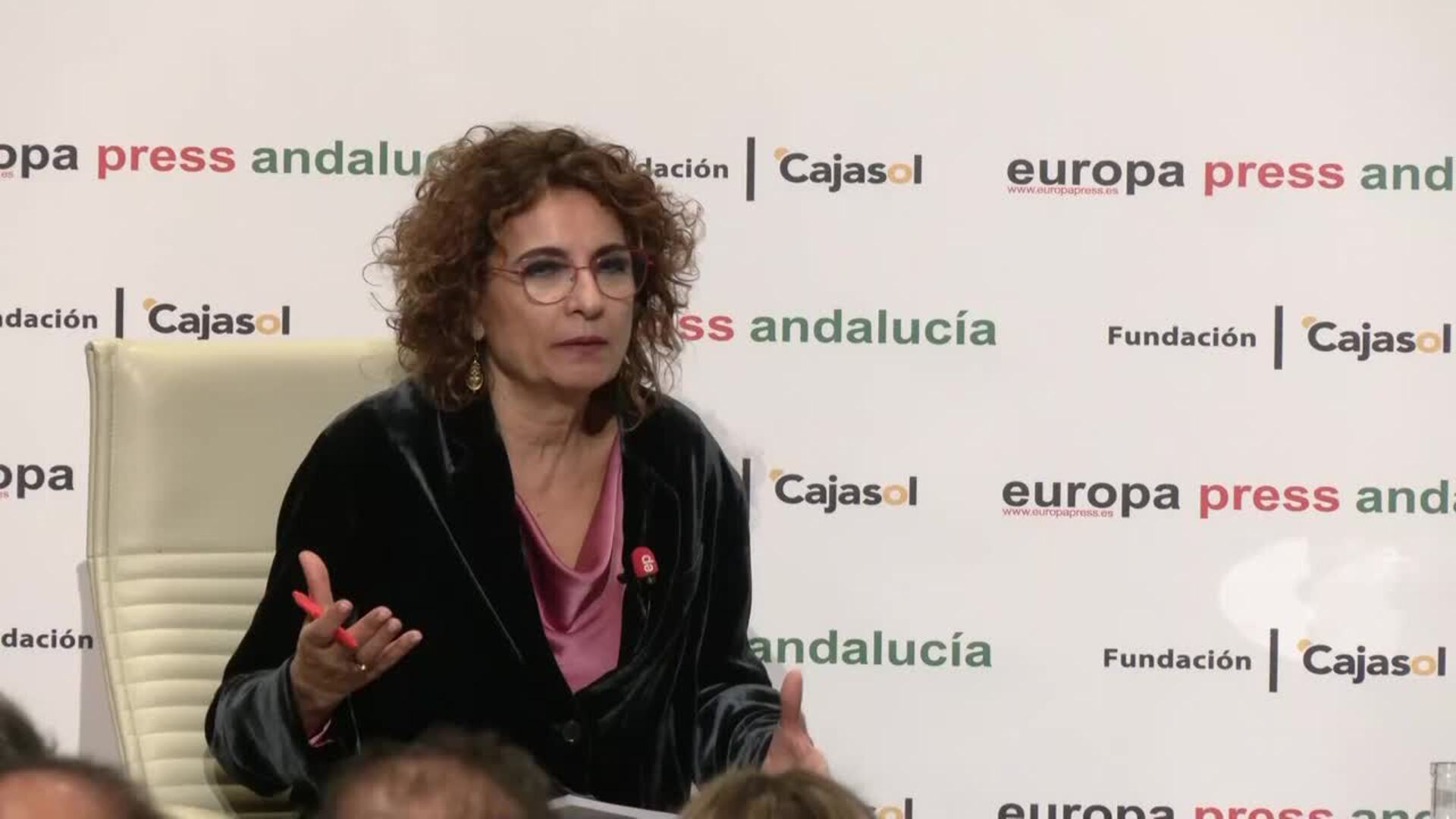 El PSOE critica el burka como opresión pero se niega a "caer en las trampas" de PP y Vox