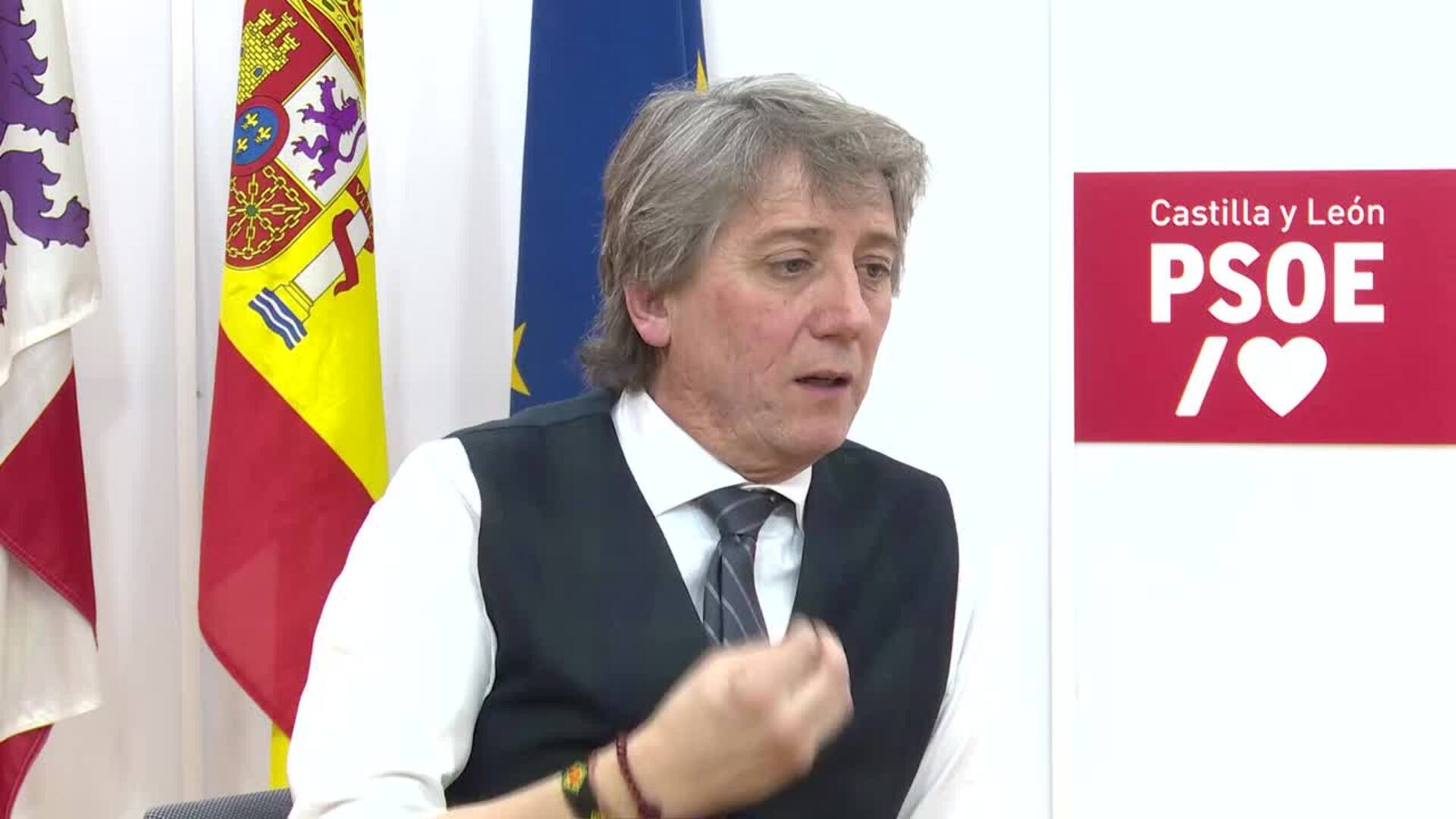 Martínez, sorprendido ante los "dogmatismos" de González, pide confiar en los líderes actuales