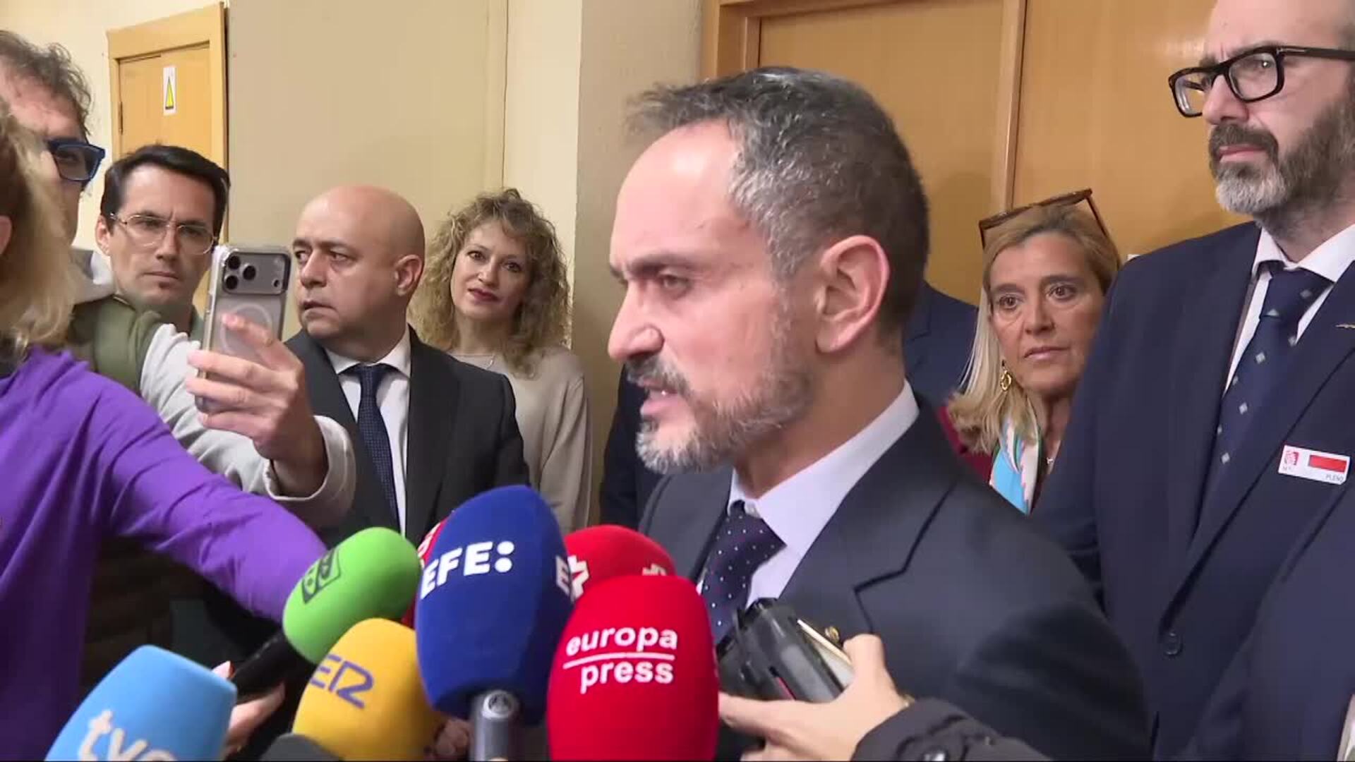 El alcalde de Móstoles acusa al PSOE de "expandir bulos": "Voy a defender mi honor"