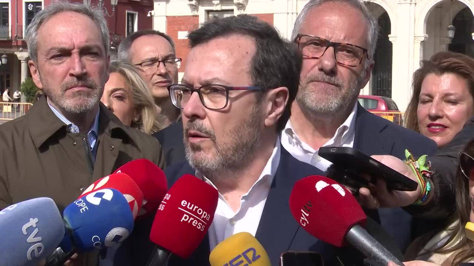 Fúster recuerda a Smith que el número de carné no importa y sí sus implicaciones