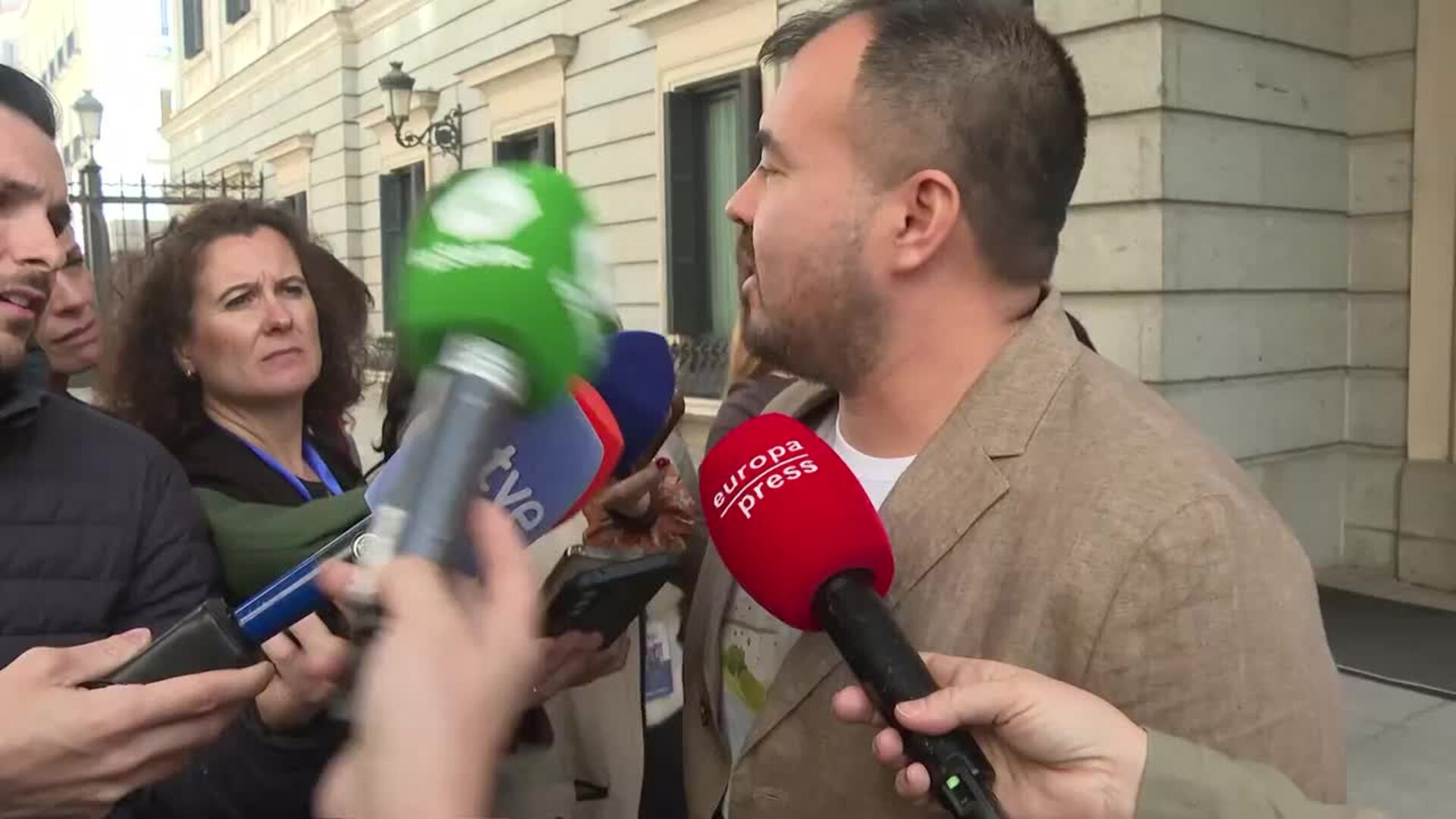 Nahuel (IU) califica a Díaz como "la mejor ministra de la historia de la democracia"