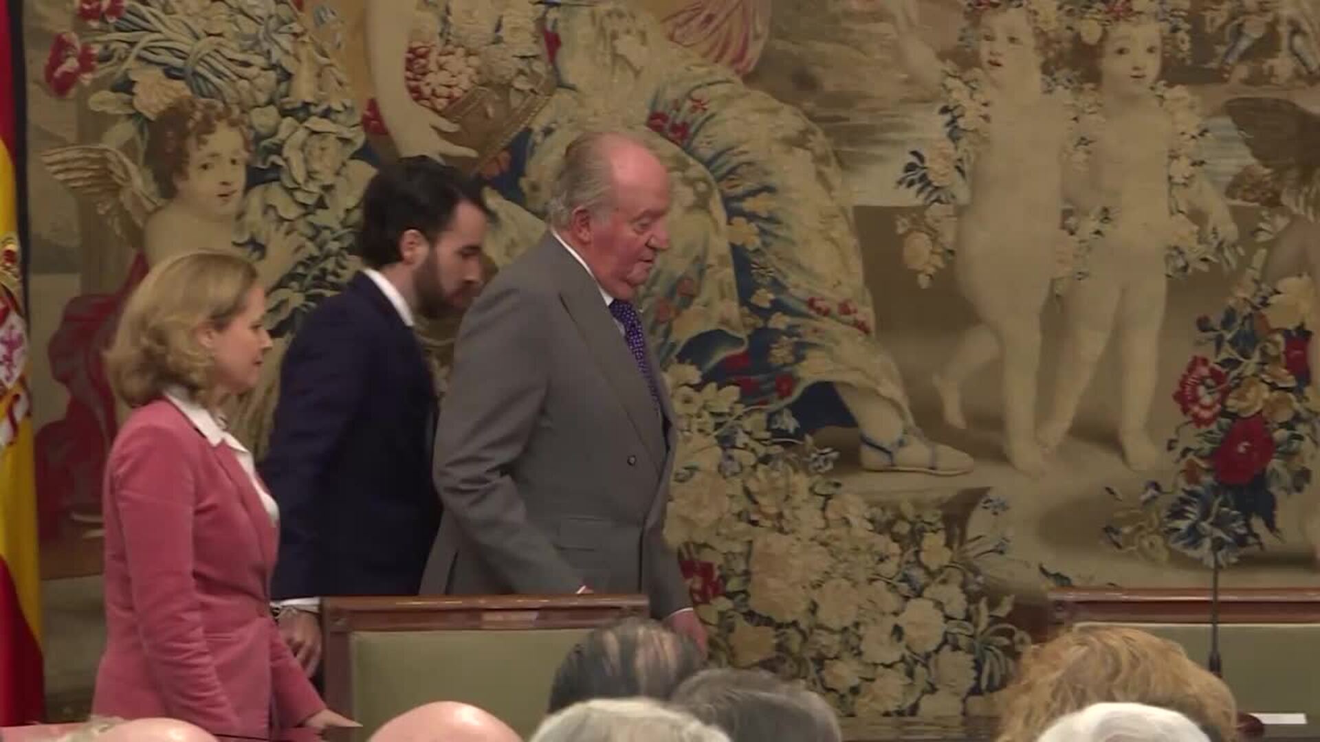 Zarzuela cree que el Rey emérito debería recuperar su residencia fiscal en España si regresa