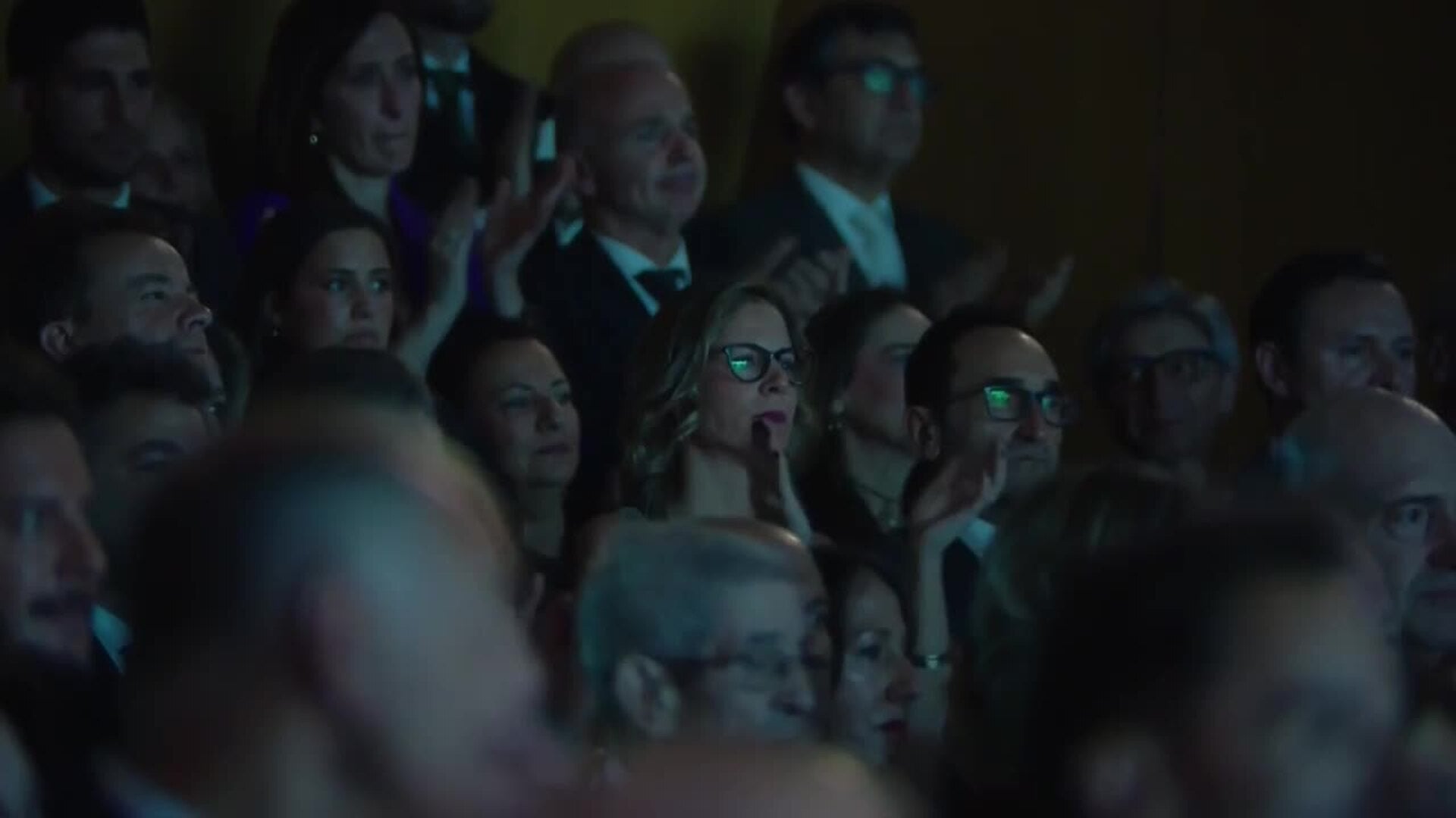 Larga ovación al recibir el pueblo de Adamuz la Medalla de Andalucía