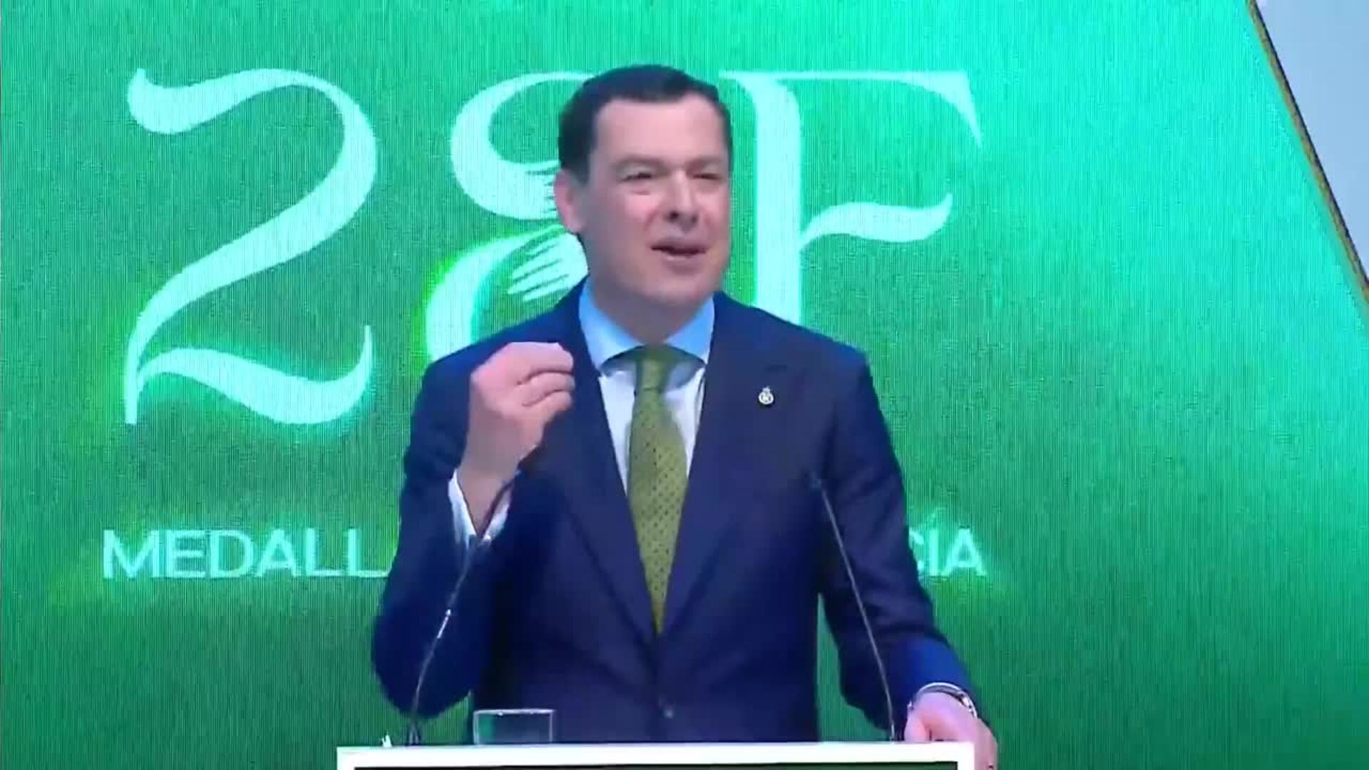 Moreno reafirma su compromiso en la lucha contra la violenci machista en Andalucía.