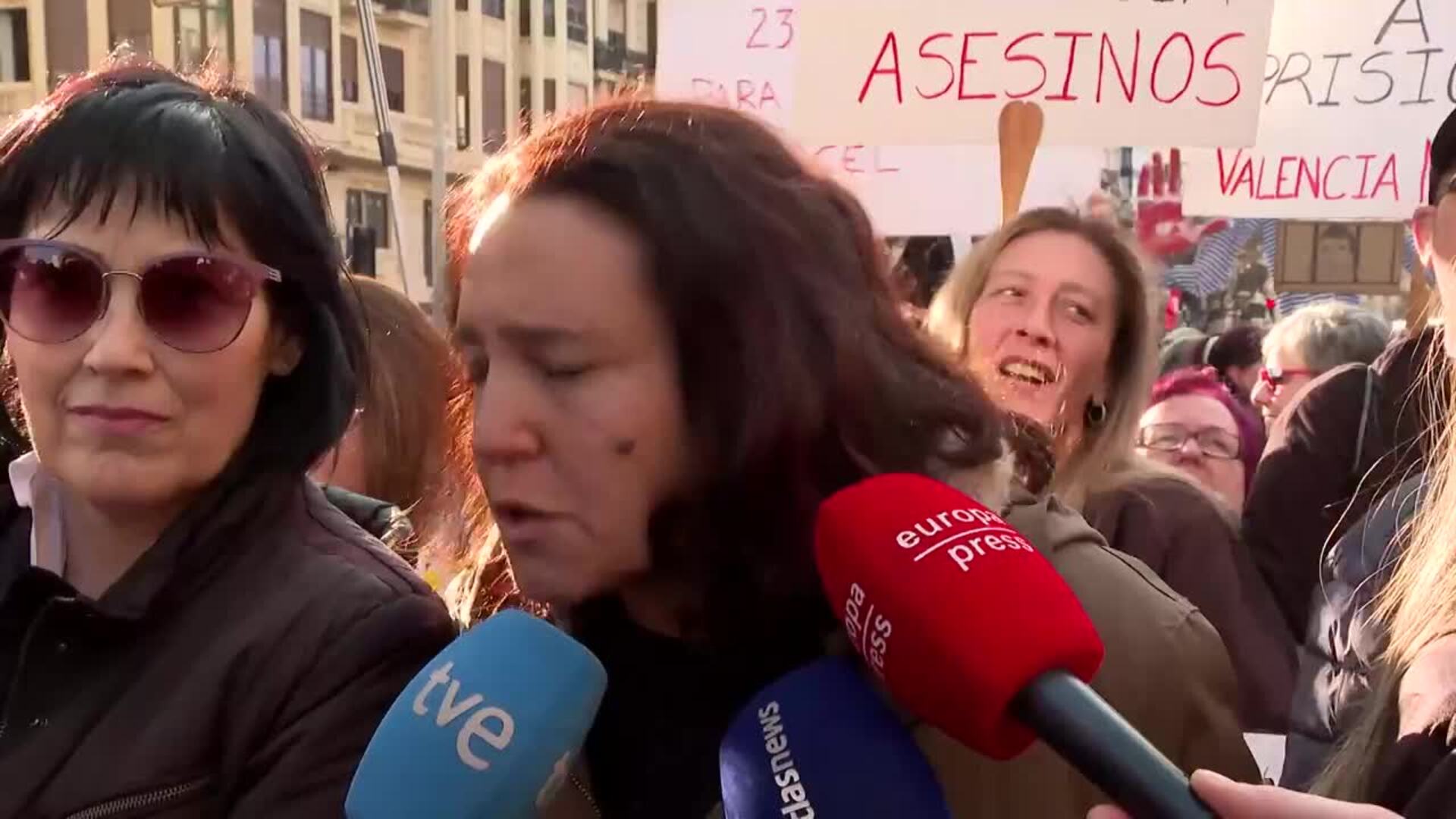 Las asociaciones de víctimas de la Dana exigen "verdad, justicia y reparación" en València