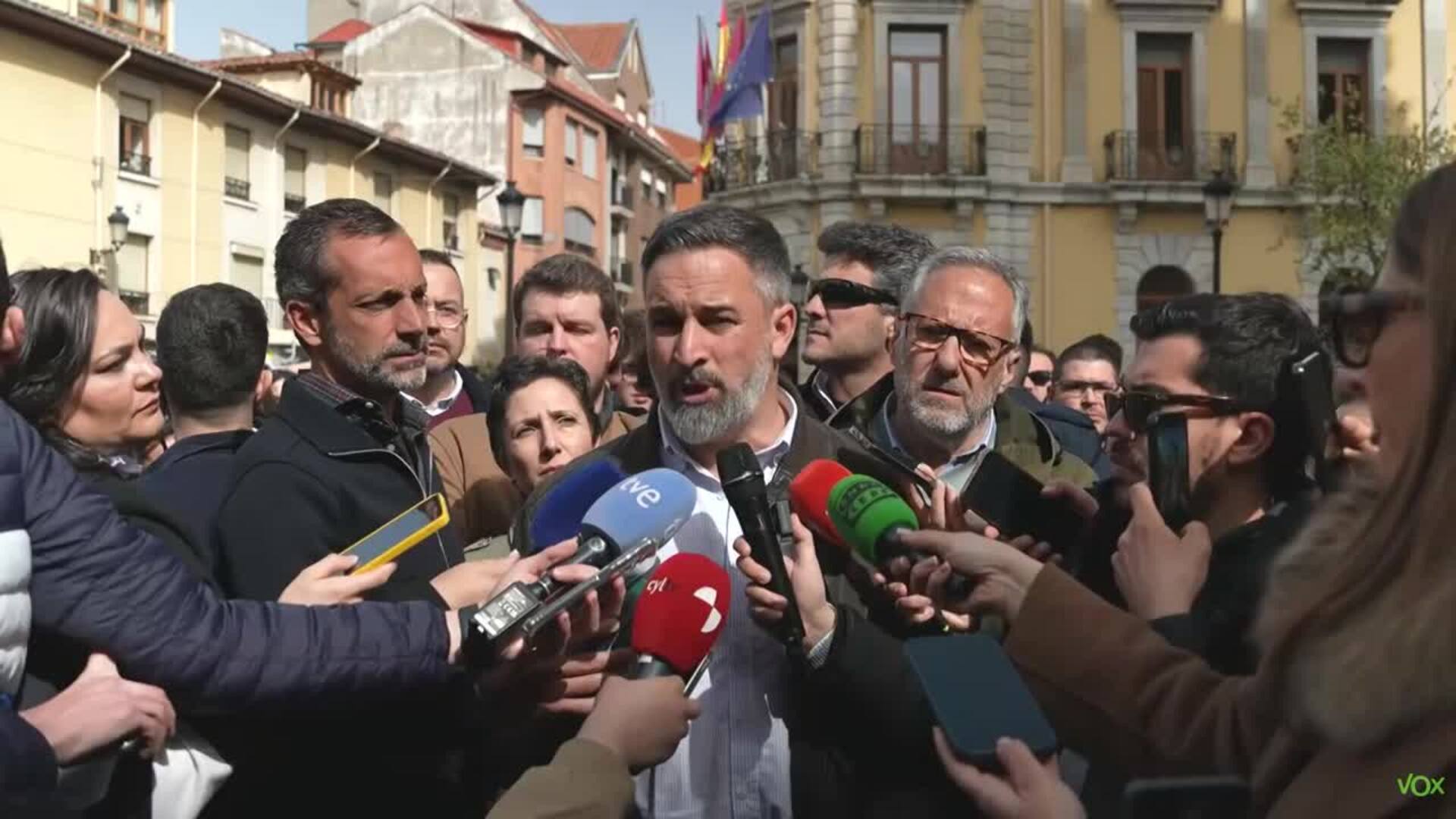 Abascal acusa a Sánchez de colocar a España en una situación internacional "peligrosa"