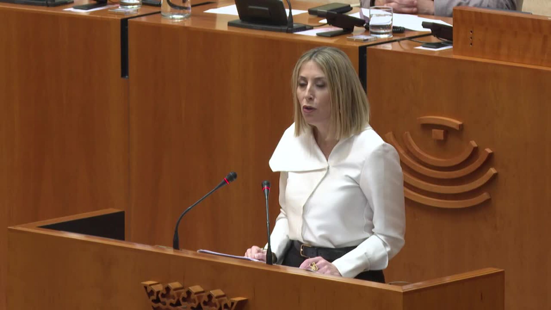 Guardiola admite que llega a investidura sin apoyo de Vox pero que "no hay un muro" entre ellos