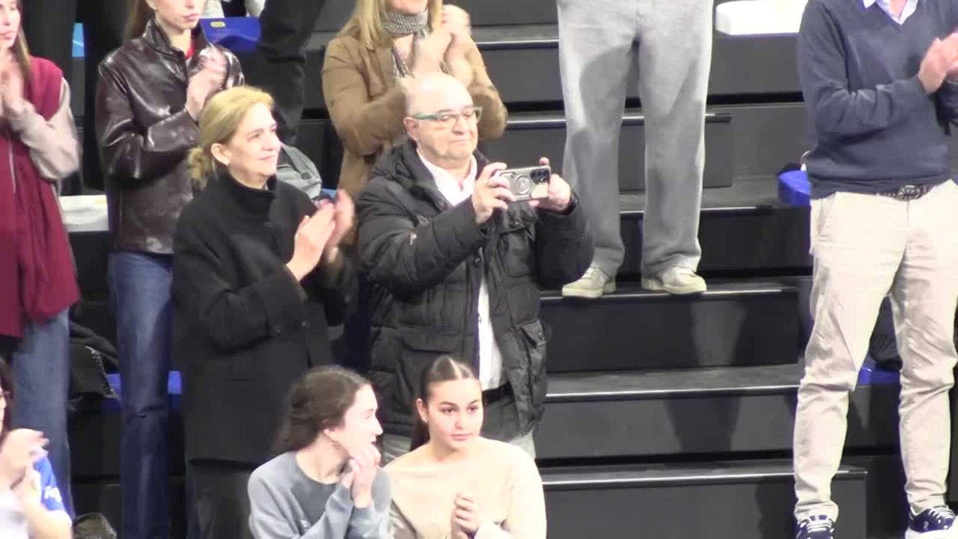 La infanta Cristina se refugia en Barcelona y en su hijo Pablo ante la situación del Emérito