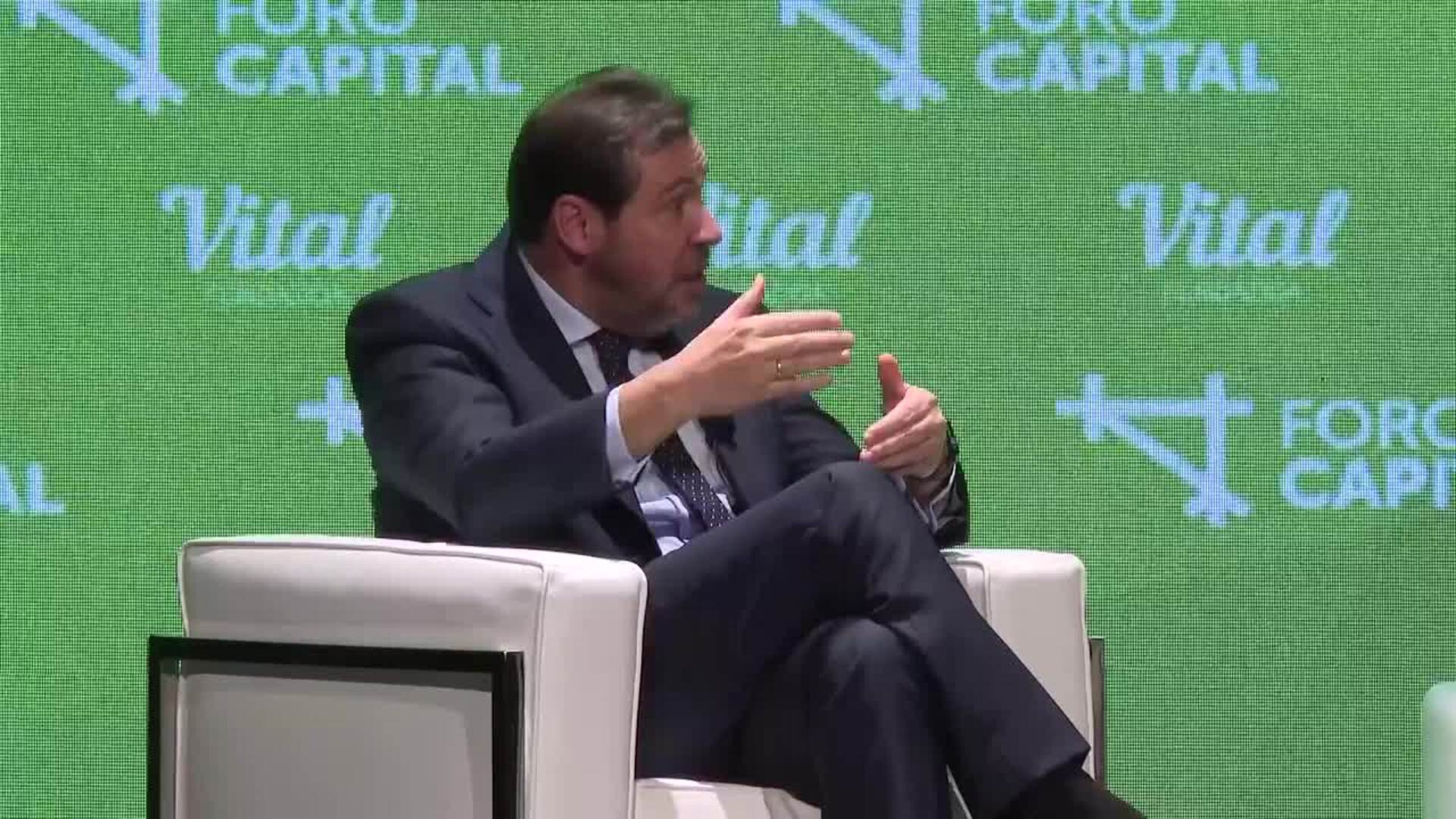 Puente dice que España no puede ser "un vasallo" y critica que PP esté "en la guerra"