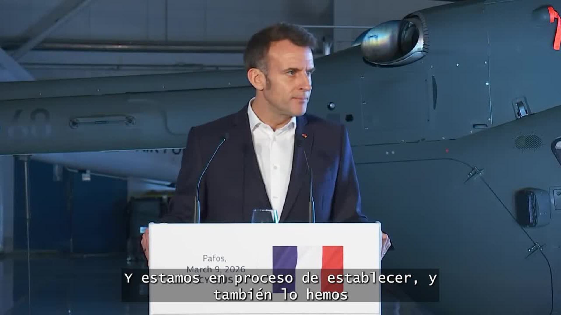 Macron anuncia una "misión defensiva" internacional para abrir el estrecho de Ormuz