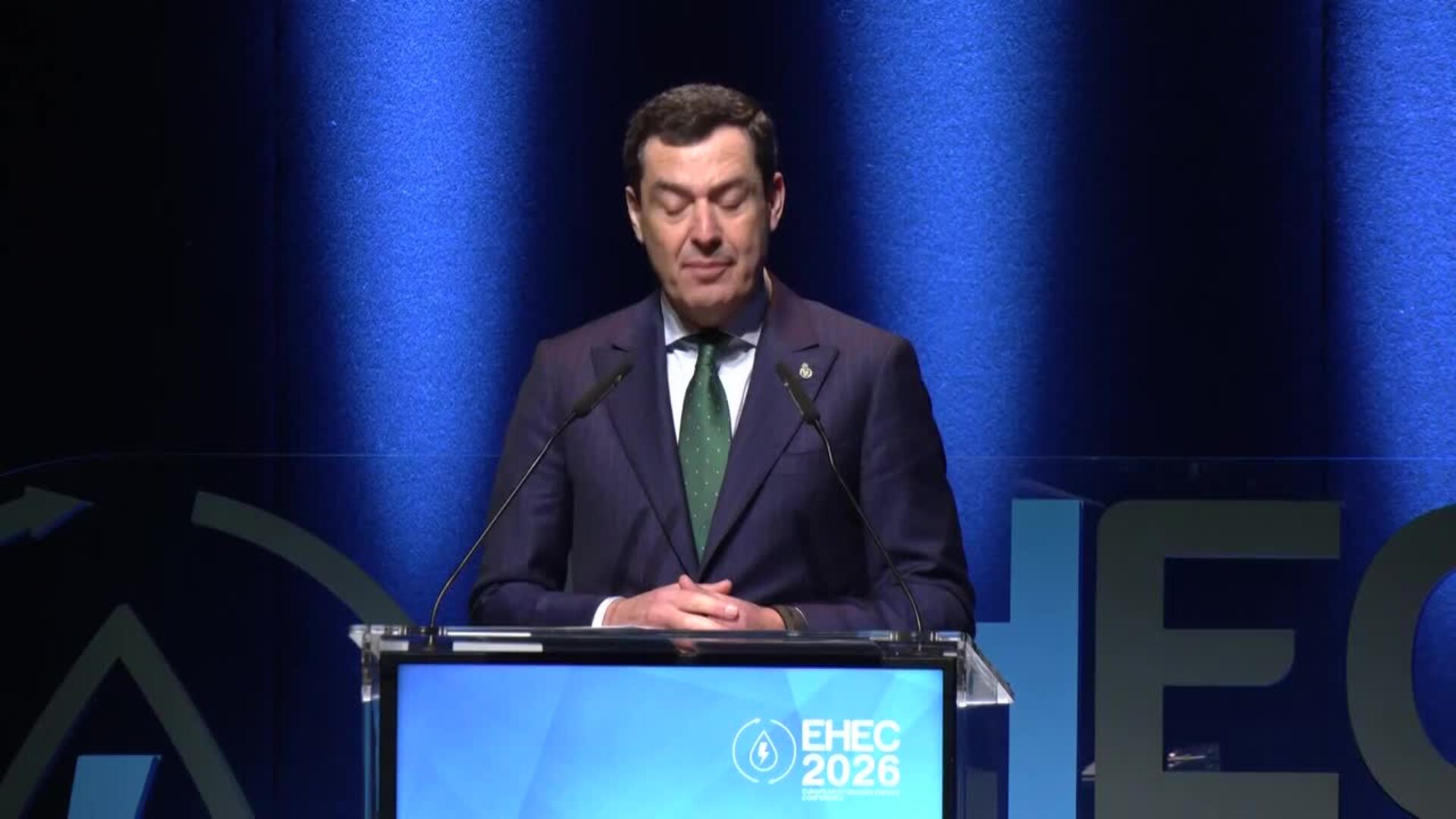 Moreno pide a Europa evitar excesiva dependencia del petróleo y ofrece Andalucía como potencia