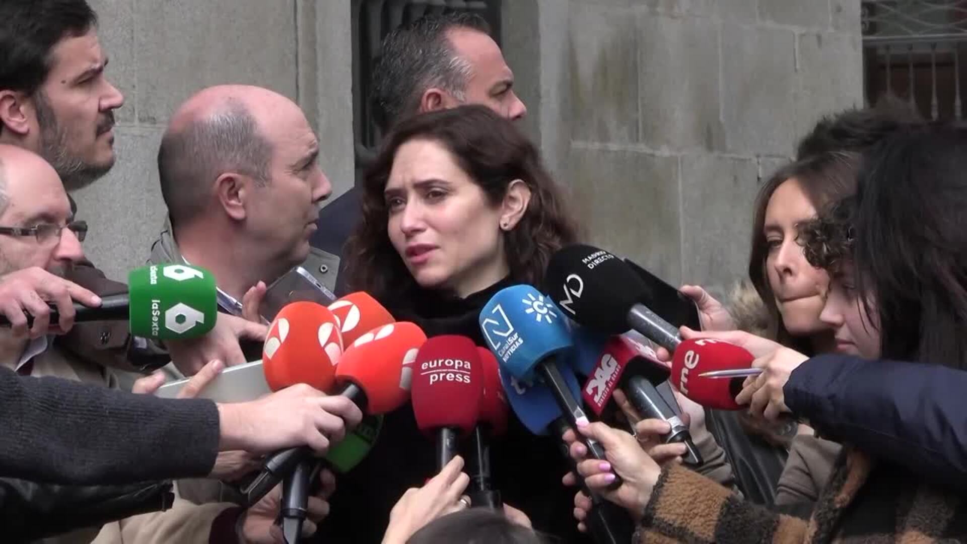 Rostros conocidos dan su último adiós a Raúl del Pozo