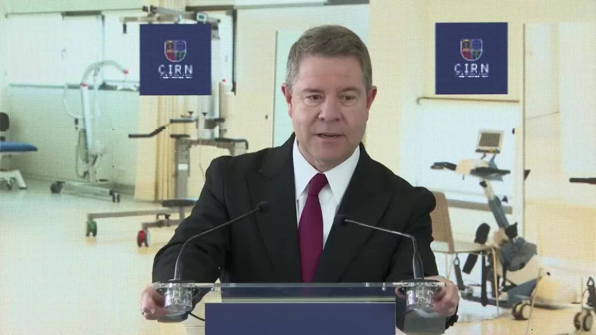 Page anuncia que octubre se pondrá la primera piedra de la ampliación del Hospital de Alcázar