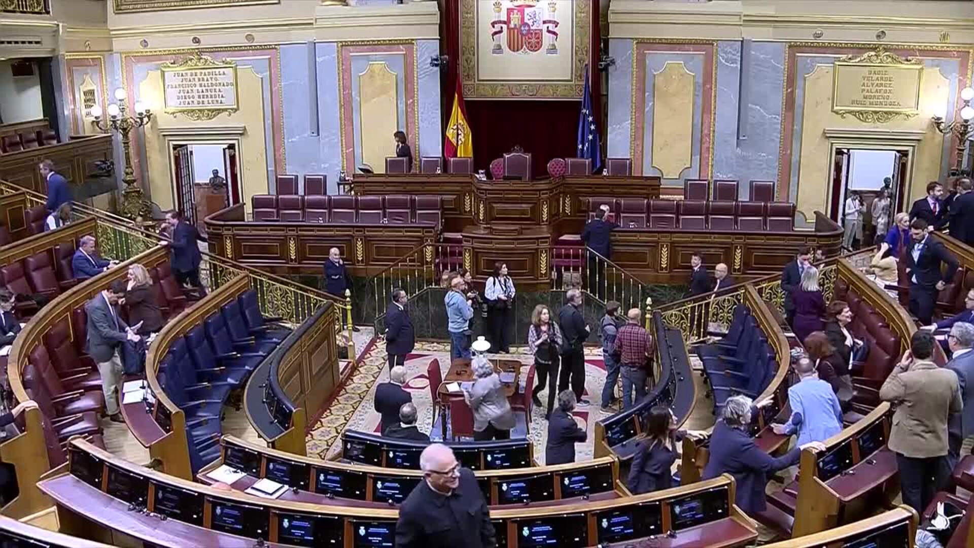 El PP recorta un punto la ventaja del PSOE mientras Vox pierde dos puntos