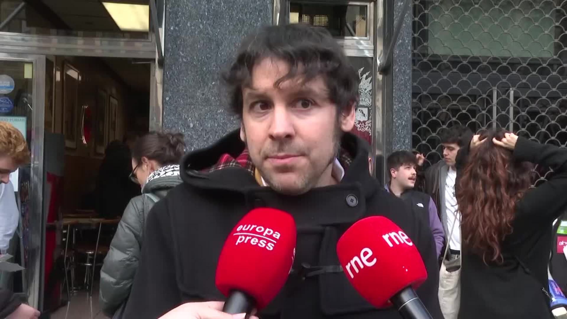 Una manifestación en Madrid rechaza la guerra en Oriente Próximo