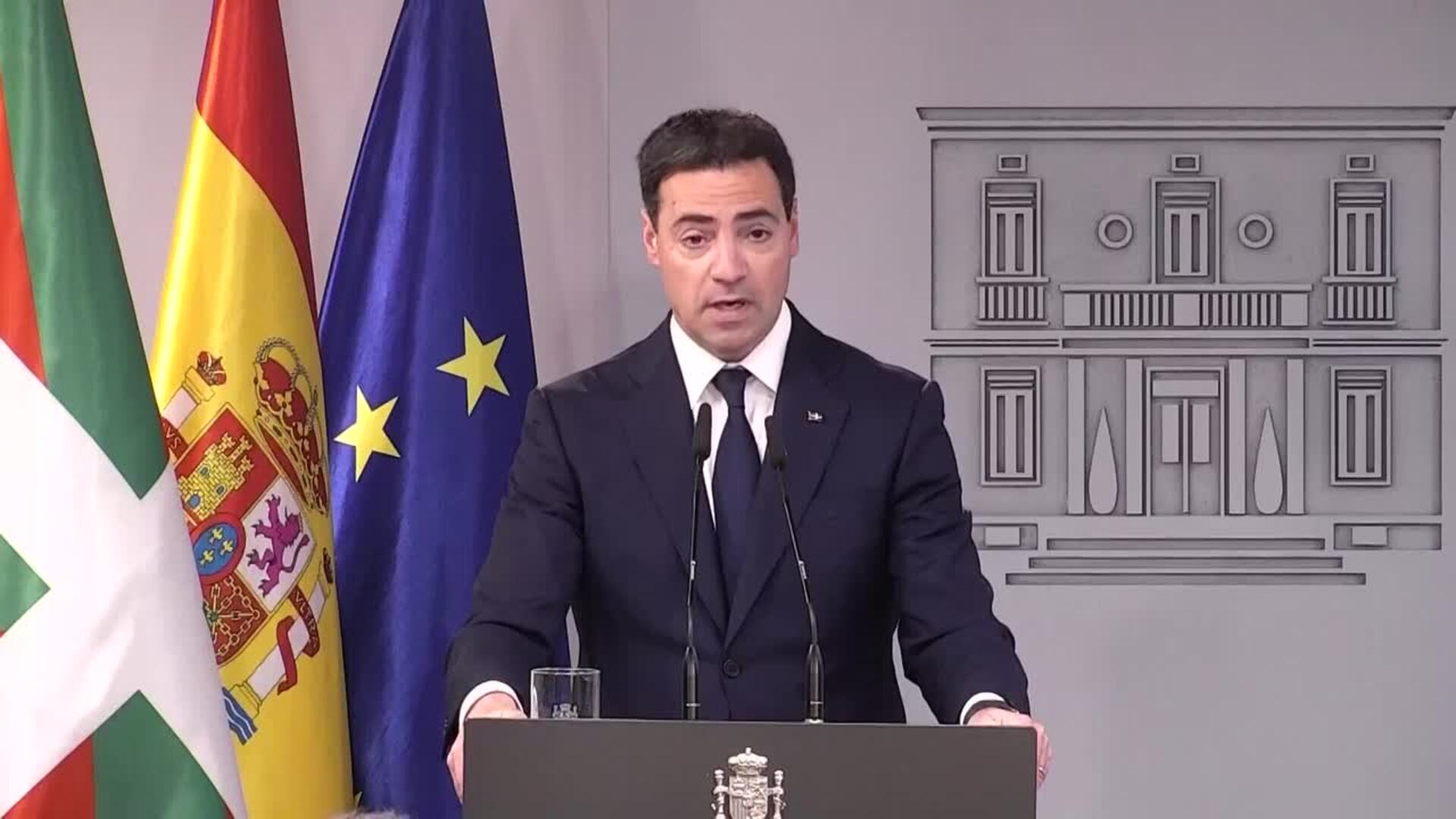 Pradales y Sánchez acuerdan crear un órgano bilateral para gestionar los aeropuertos vascos