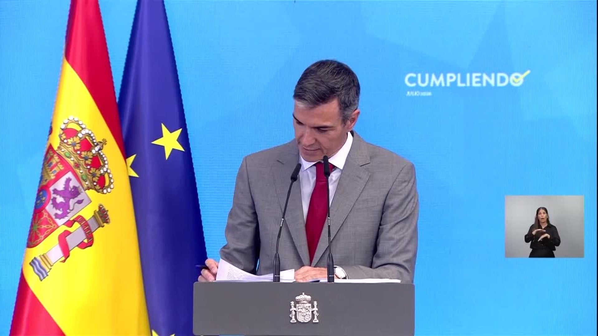 Sánchez reitera su intención de presentar y aprobar este año los Presupuestos de 2027