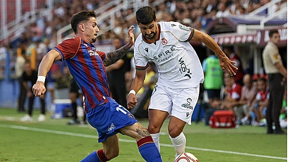 Un error condena al Extremadura en el minuto 97