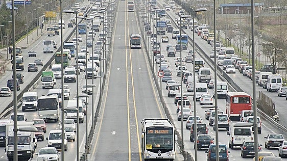 Los VMP, como patinetes eléctricos y monociclos, no podrán circular por carriles VAO