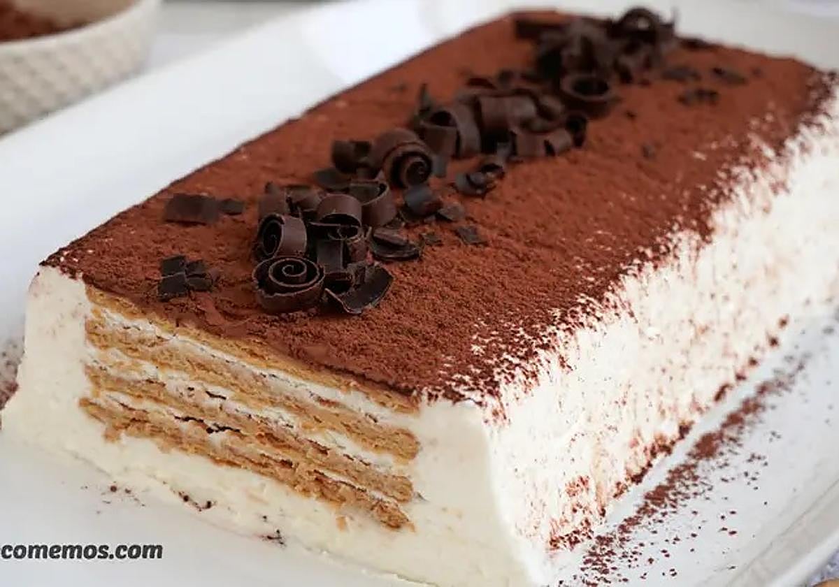 Tarta de tiramisú con galletas