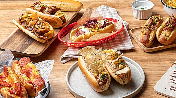 Cinco recetas con pan hot dog brioche que van más allá del clásico perrito caliente