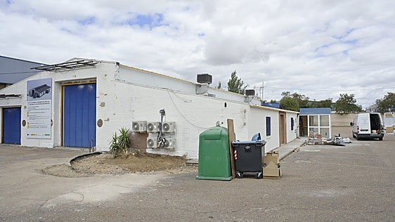 La ITV pública de Badajoz no reabrirá hasta septiembre por la ampliación de la obra