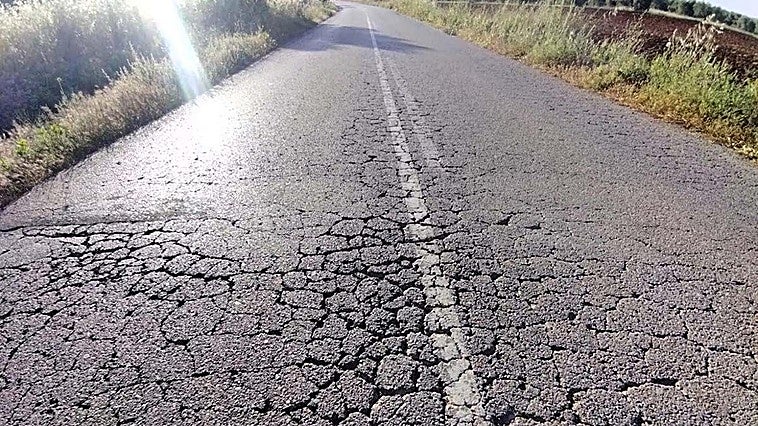 Más de un millón de euros para arreglar tres carreteras en la provincia de Badajoz
