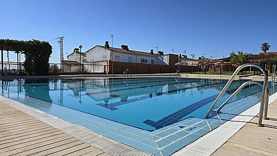 Cierran la piscina de San Vicente de Alcántara por heces en el agua