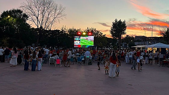 La fiebre por la Roja desbordó a las empresas con pantallas gigantes: «Nos buscaron de forma desesperada»