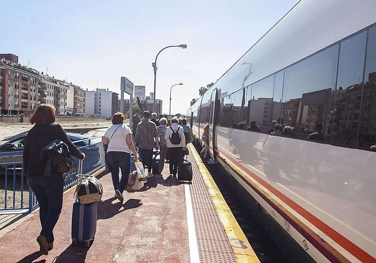 Adif inicia las expropiaciones para electrificar la línea convencional de Talayuela a Illescas